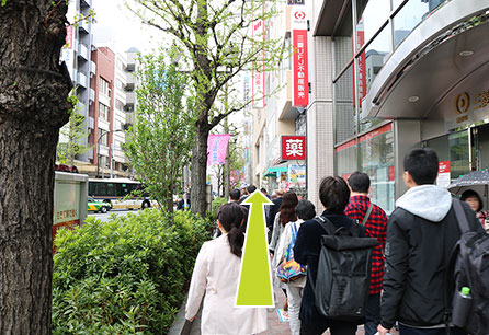 駅からの道のり3