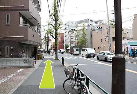 駅からの道のり5